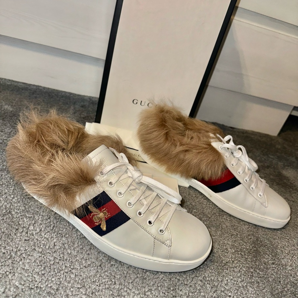 Men’s Gucci Ace Embroidered Bee with Fur Sneakers - Size Gucci 11 - NWB